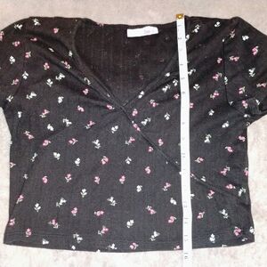 SO Black Floral Crop Top